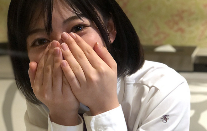 FC2-PPV 1698470 I Went To 18-year-old Icchan Who Felt Too Much About Losing Her Virginity